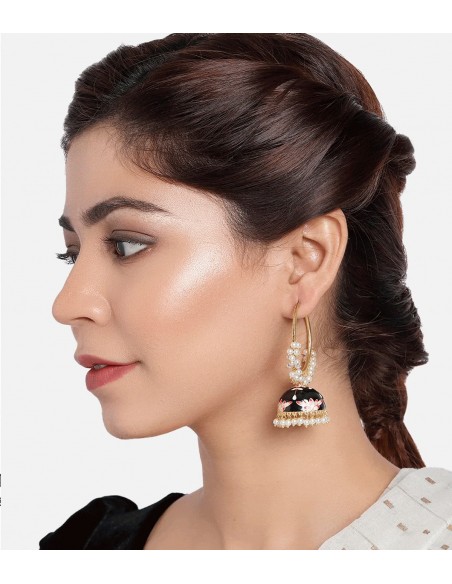 Chandbali and pearls hoops bñack