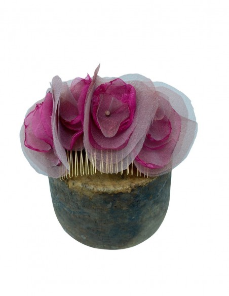 Coiffe en organza fuchsia et nude avec fleurs fuchsia et nude