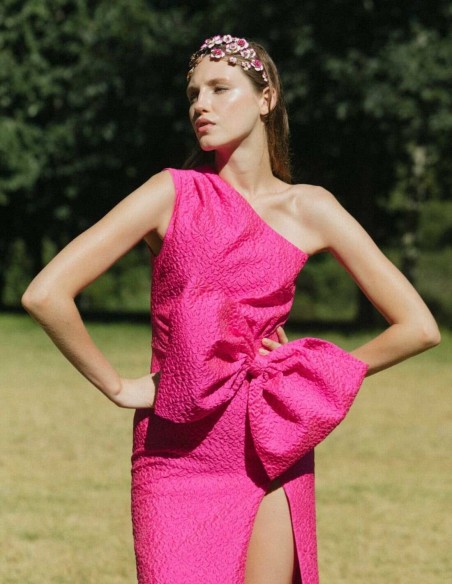 Midi dress with lacing at the waist and asymmetrical neckline