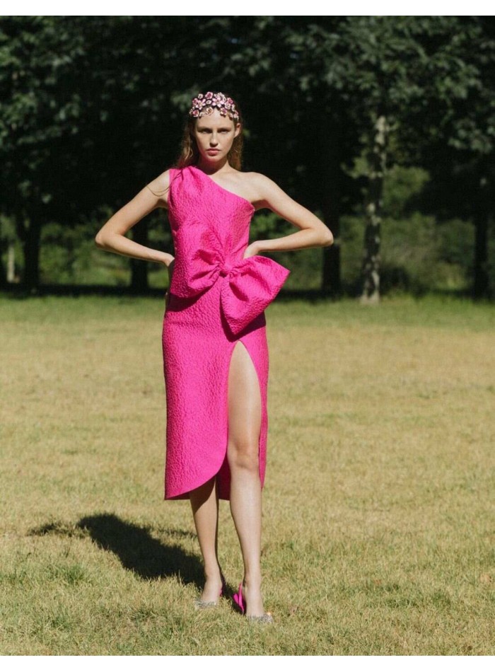 Midi dress with lacing at the waist and asymmetrical neckline