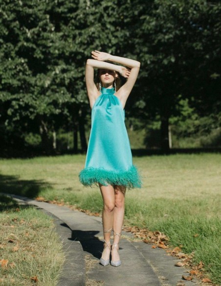 Cocktail dress with feathers and halter neckline