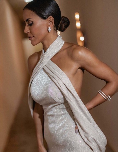 Long party dress with mermaid cut and halter neckline