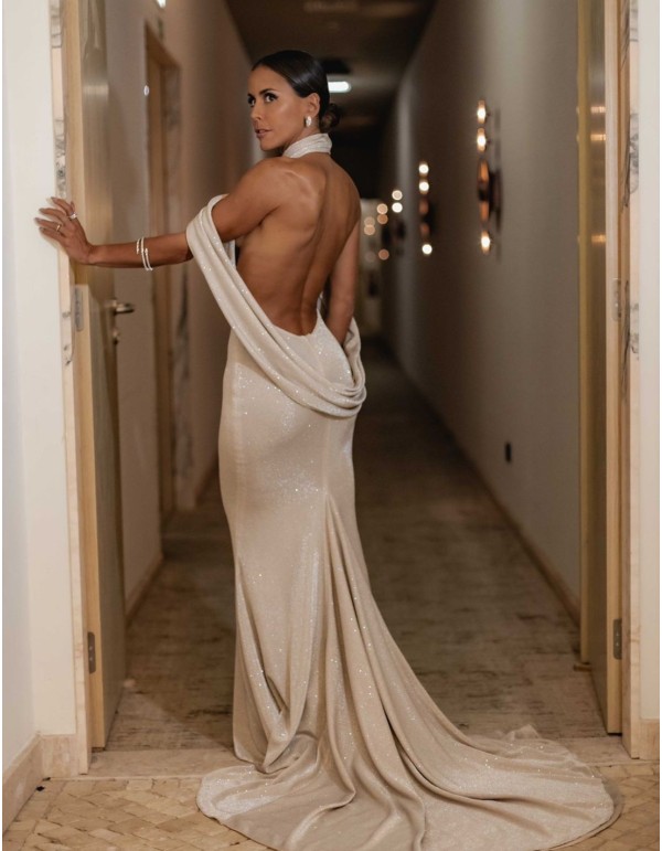 Robe longue de fête avec coupe sirène et encolure dos nu 2