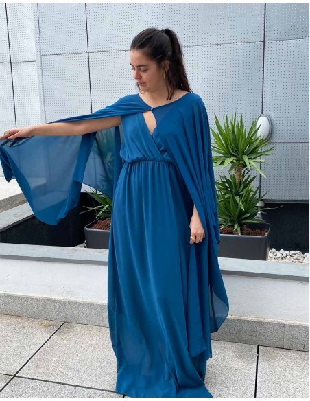 Multiposition chiffon guest cape