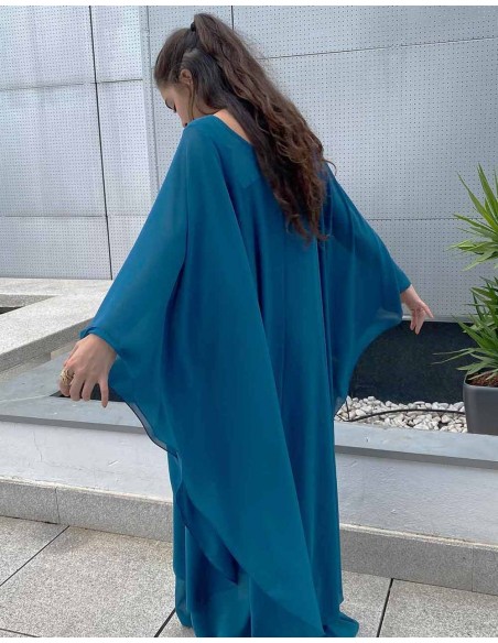 Multiposition chiffon guest cape