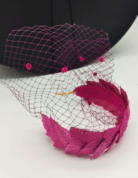 Diadema de minihojas con redecilla fuscisa