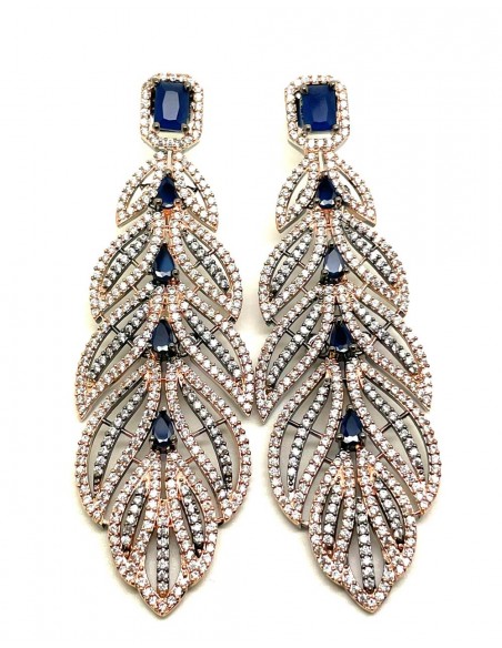Boucle d'oreilles longue en forme de feuille