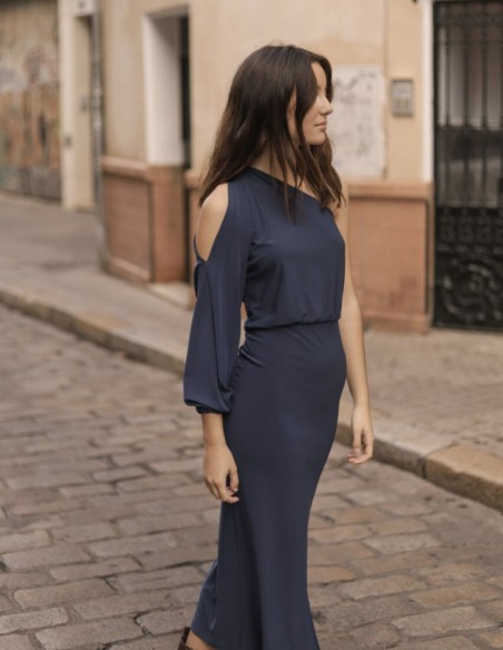 Robe de soirée midi avec fente latérale et manches découpées