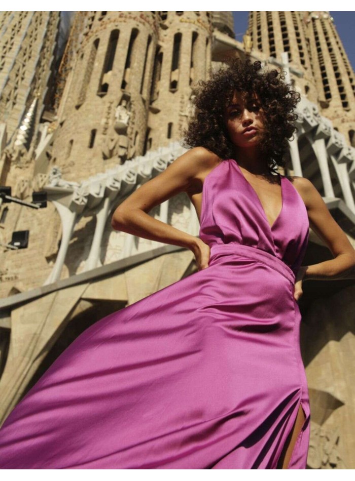 Sleeveless cherry party dress with slit skirt