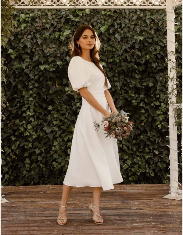 Vestido midi de novia con manga farol