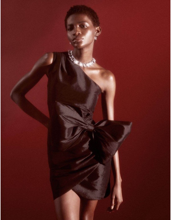 Short party dress with asymmetrical neckline and maxi bow