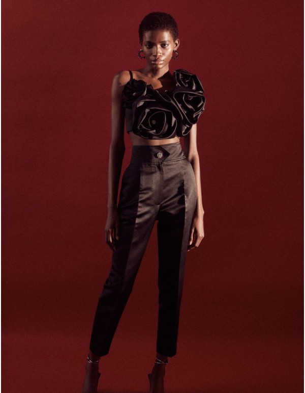 Top de fiesta satinado con maxi flores 2