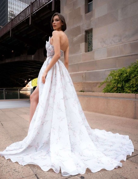 Robe longue de fête avec imprimé floral et décolleté en V plongeant