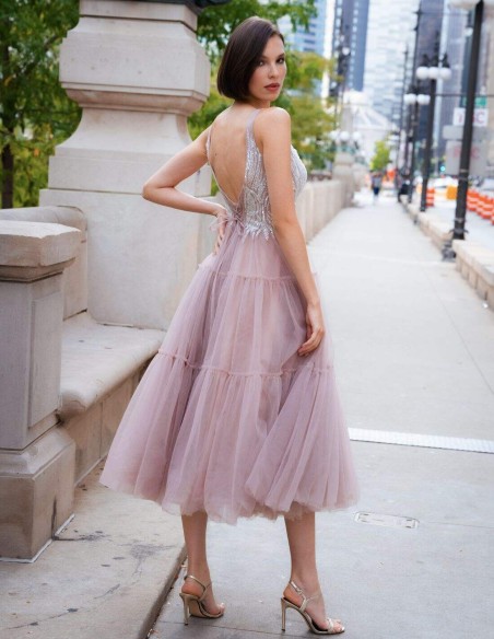 Robe de soirée midi avec corsage perlé et jupe à panneaux