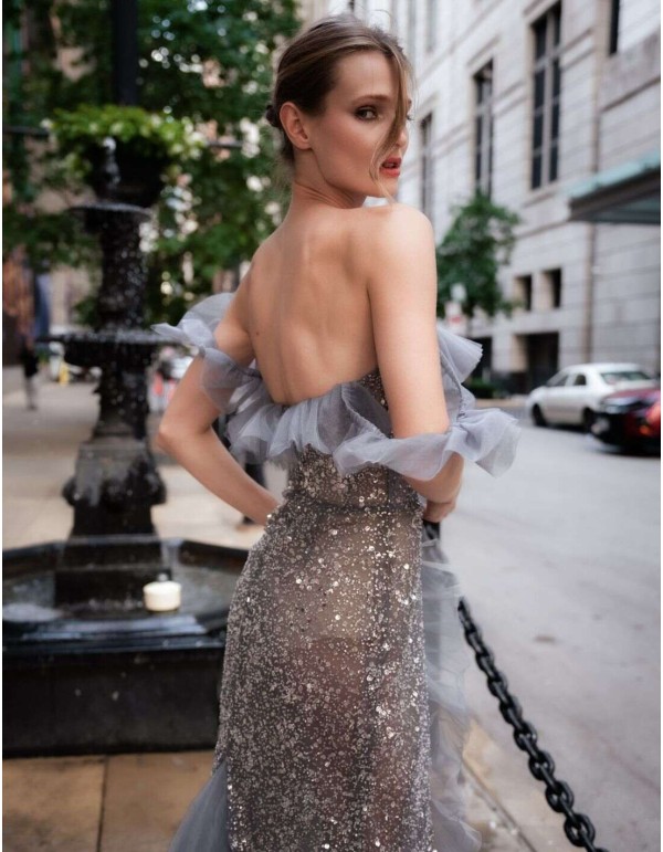 Vestido de fiesta asimétrico con volantes y lentejuelas 2