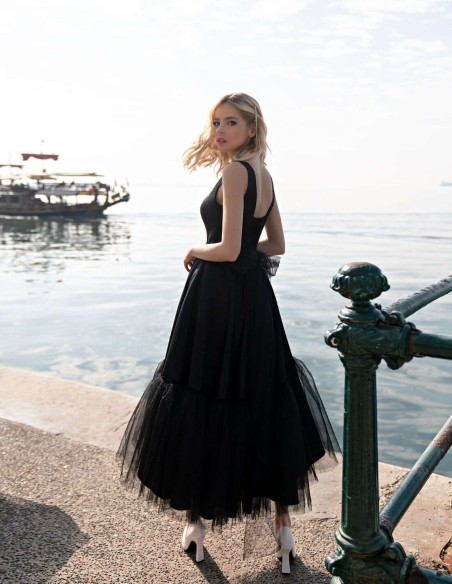 Midi party dress flared skirt with tulle and square neckline-5