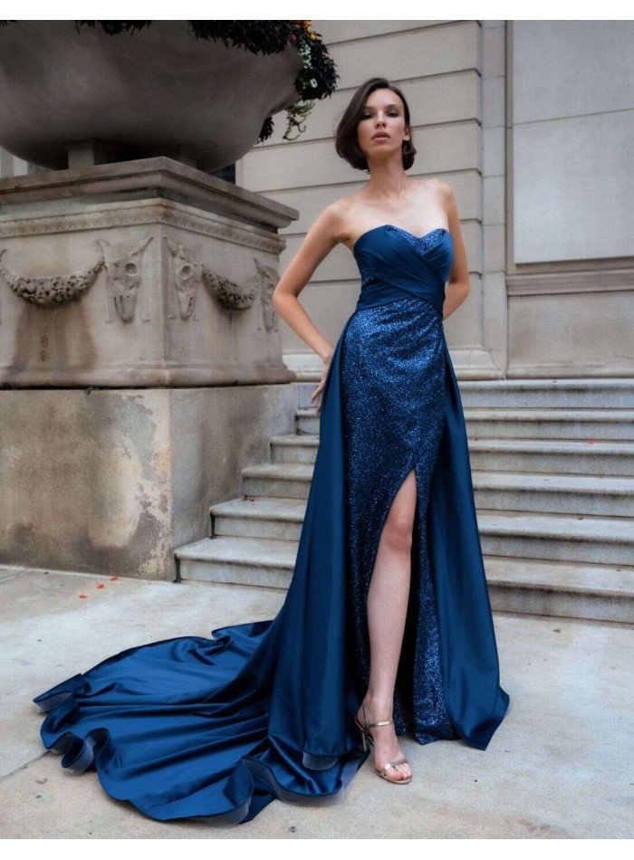 Long party dress with a sweetheart cross...