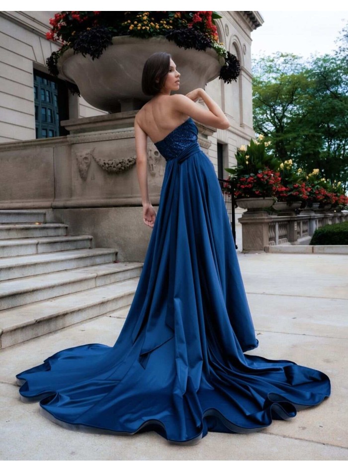 Vestido largo de fiesta con escote corazón...