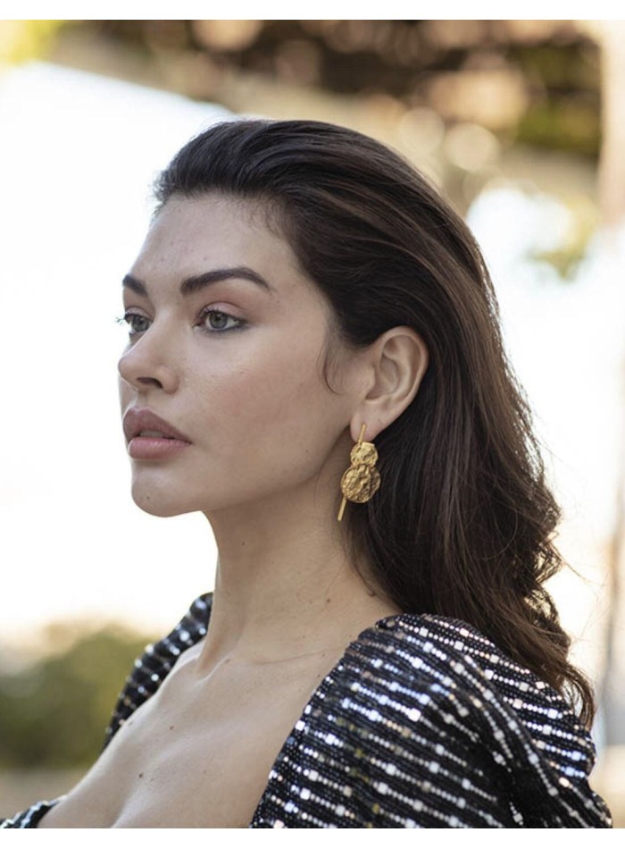 Gold-plated party earrings with circles and...