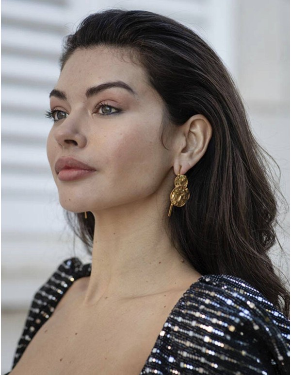 Gold-plated party earrings with circles and texture 2