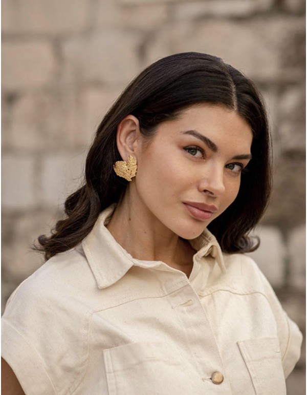 Boucle d'oreilles d'or avec relief 2