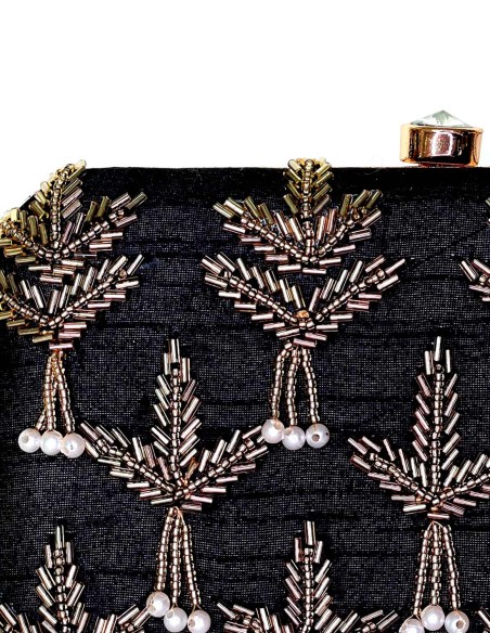 Bolso de fiesta con pedrería y perlitas invitada