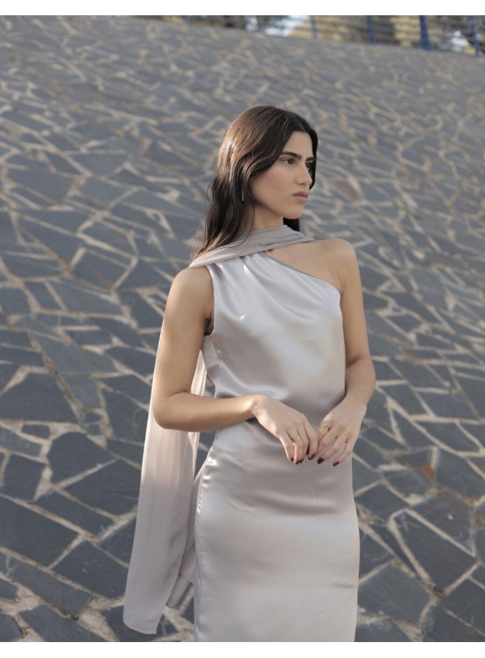 Multi-position silver fine gauze scarf