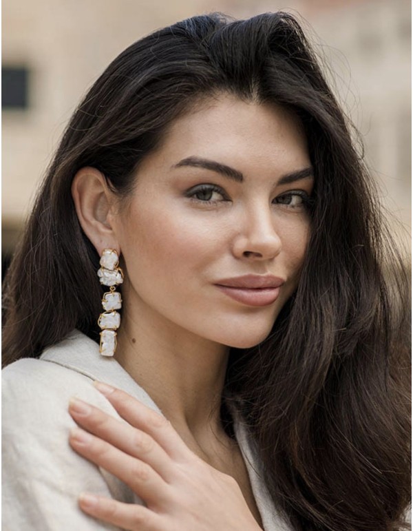Boucle d'oreilles longue avec des pierres naturelles de... 2