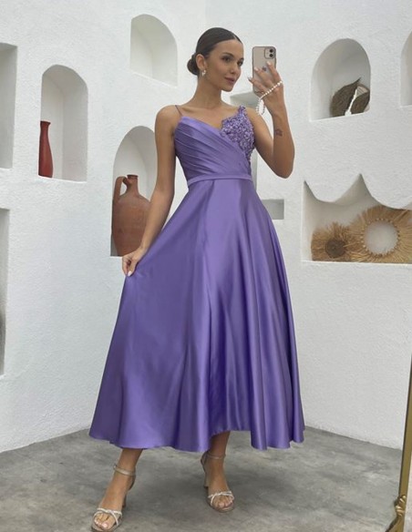 Midi party dress with sweetheart neckline and embroidery lilac