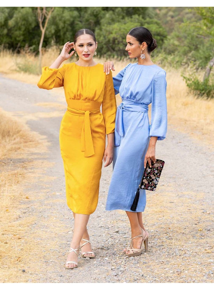 Vestido midi de fiesta con hombrera y lazada color mostaza y azul