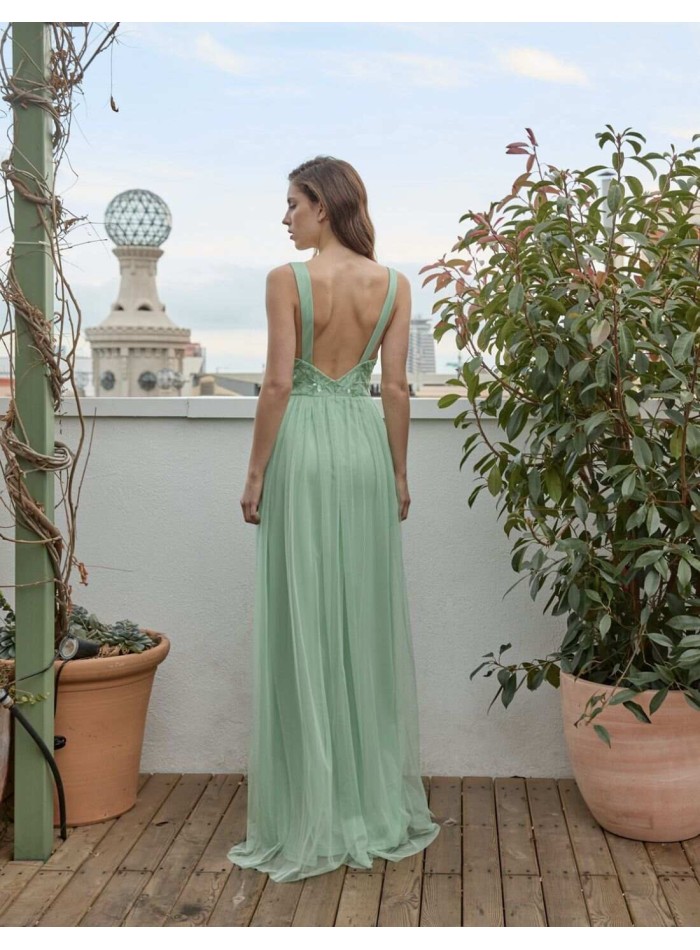 Robe longue de fête avec décolleté en V et jupe...