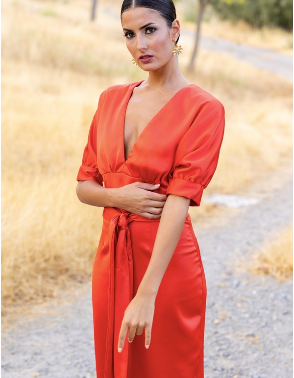 Midi party dress with short puffed sleeves and bow at the waist for guests 2