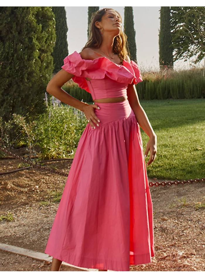 Conjunto de fiesta de crop-top y falda midi de invitada