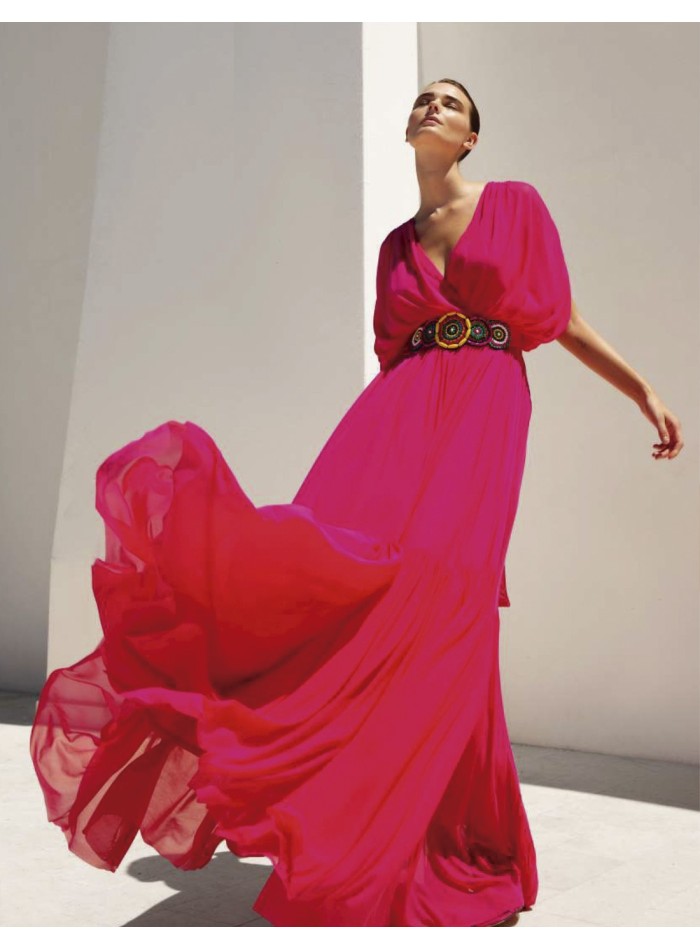 Robe longue de fête avec manches et encolure...