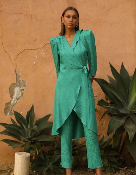 Ensemble blouse croisée et pantalon droit en jacquard vert