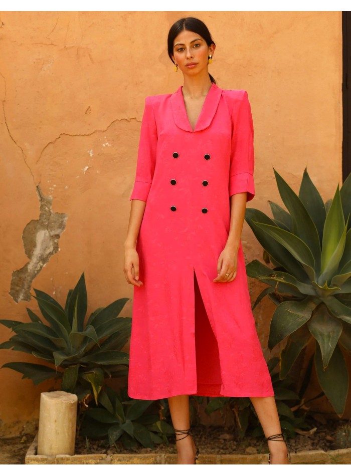 Vestido de fiesta midi con cuello smoking y botones