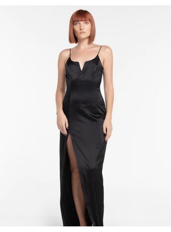 Vestido de fiesta largo satinado con escote lágrima y corte lateral
