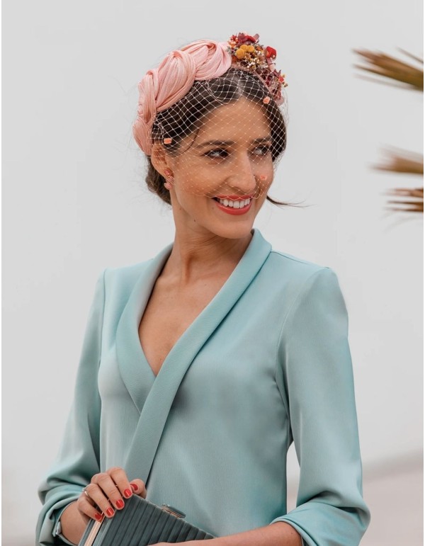 Bandeau de fête à volants avec nœuds et décoration... 2