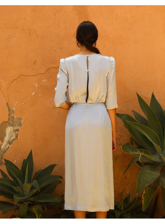 Vestido midi de fiesta satinado con escote cruzado para invitada