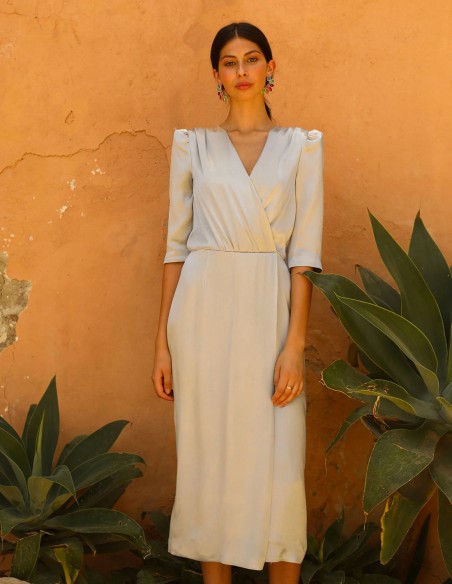 Vestido midi de fiesta satinado con escote cruzado
