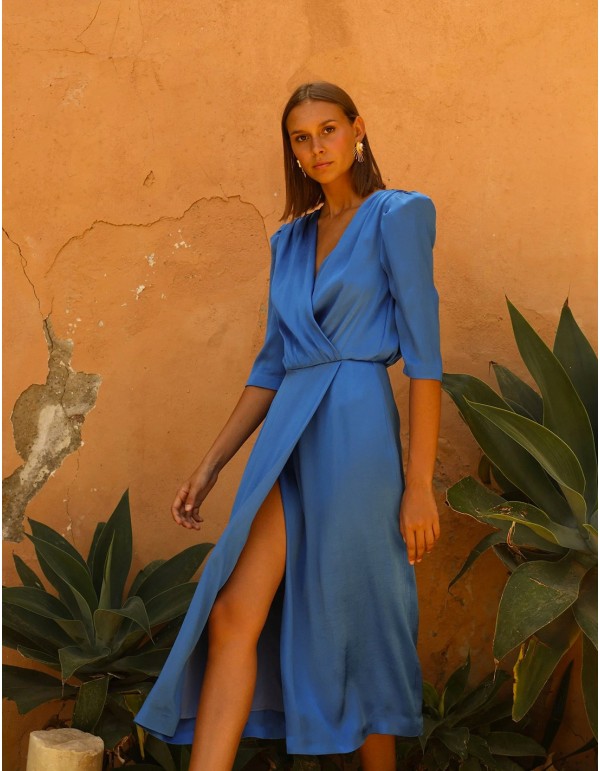 Vestido midi de fiesta con escote cruzado y media manga