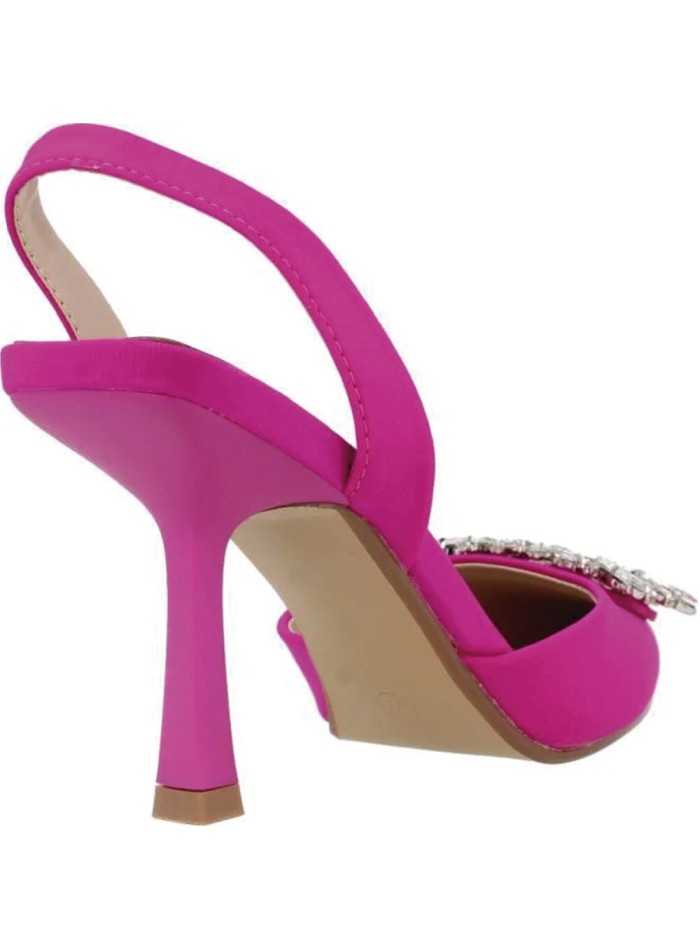 zapato de fiesta de satén fucsia con detalle joya
