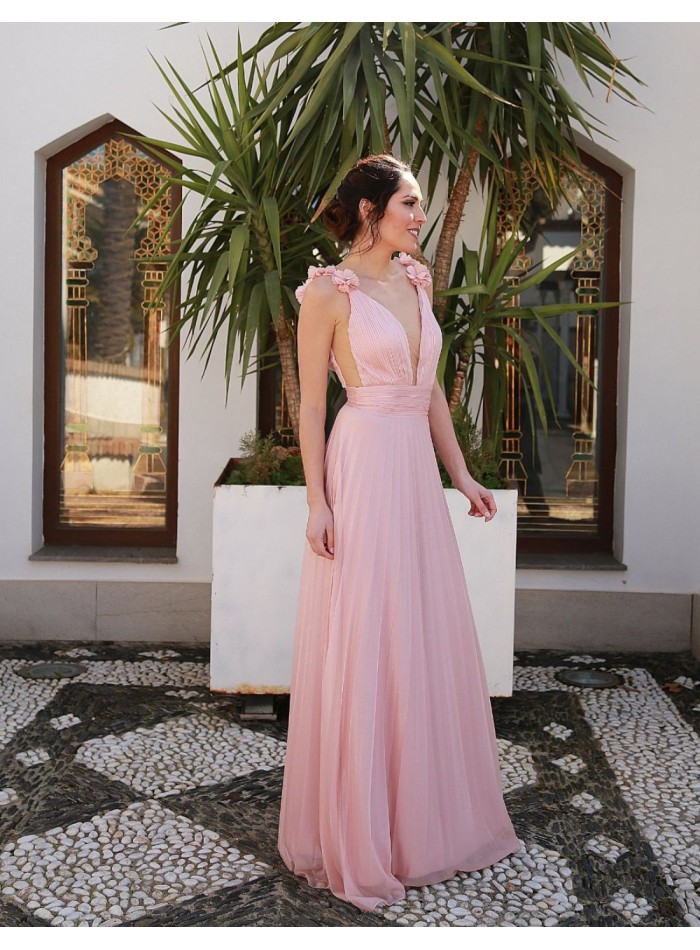 Robe longue plissée avec encolure décolletée et...