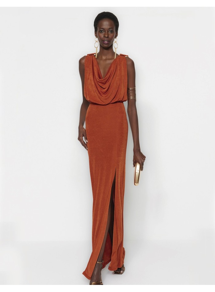 Vestido de fiesta griego con detalles dorados