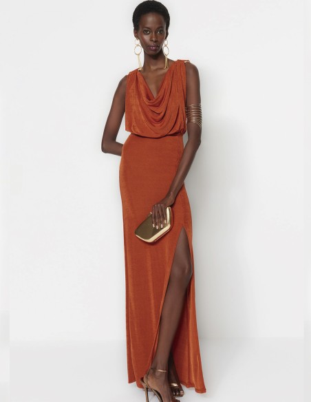 Vestido de fiesta griego con detalles dorados