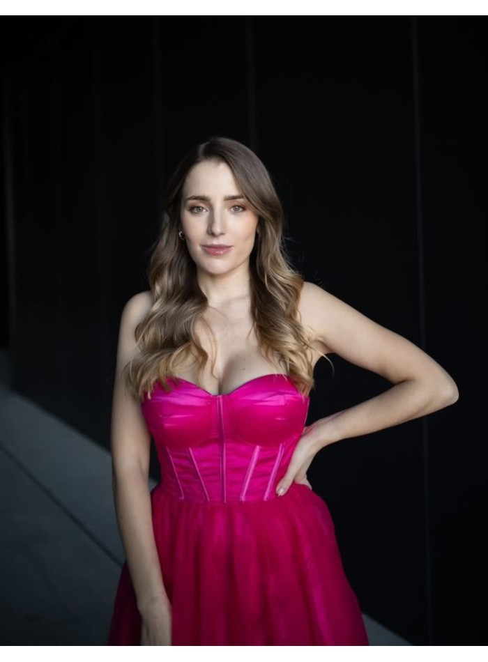 Vestido de fiesta midi de tul con volumen en color rosa