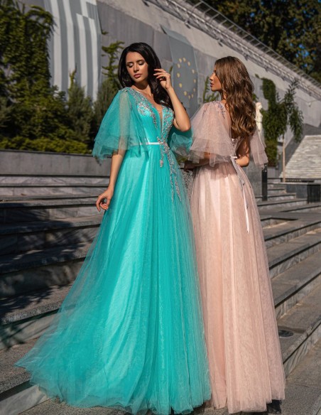 Robe longue de fête avec corsage en tulle et strass