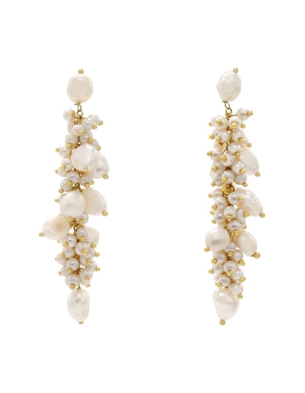 Boucle d'oreilles longue avec perles blanches