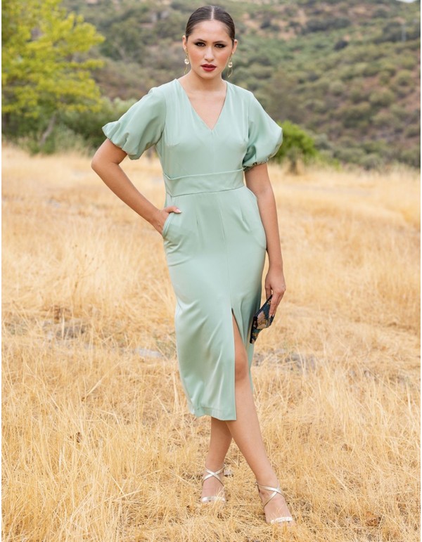Pastel midi dress with central slit and neckline 2