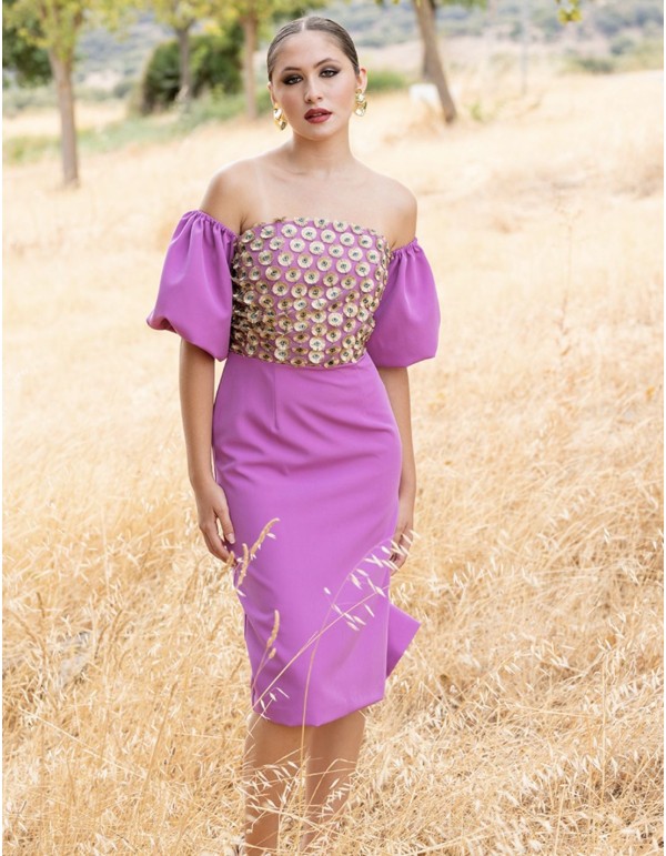 Robe de cocktail sans bretelles avec manches